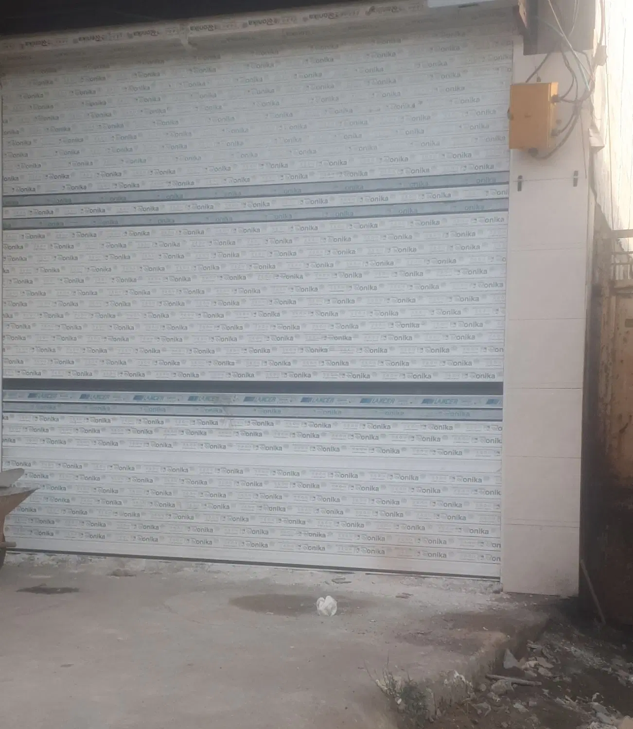 مغازه ۴۰ متری بر خط