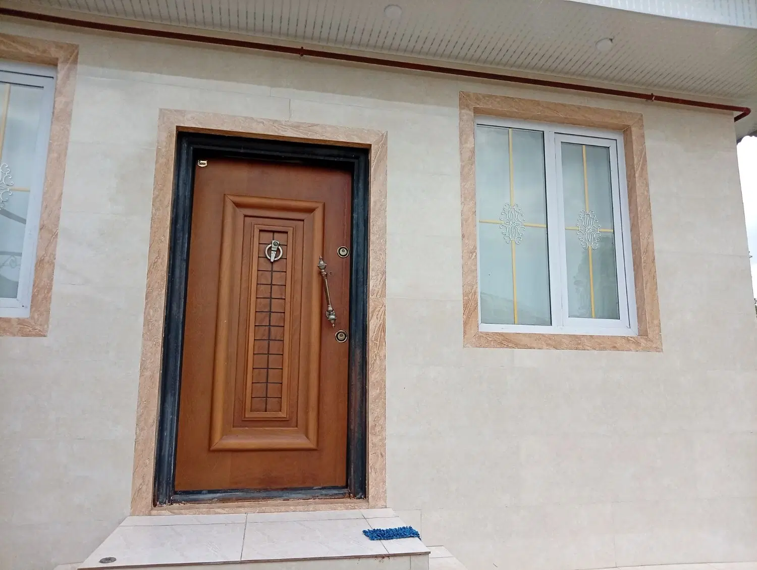اجاره سوییت ویلایی با حیاط 300متری