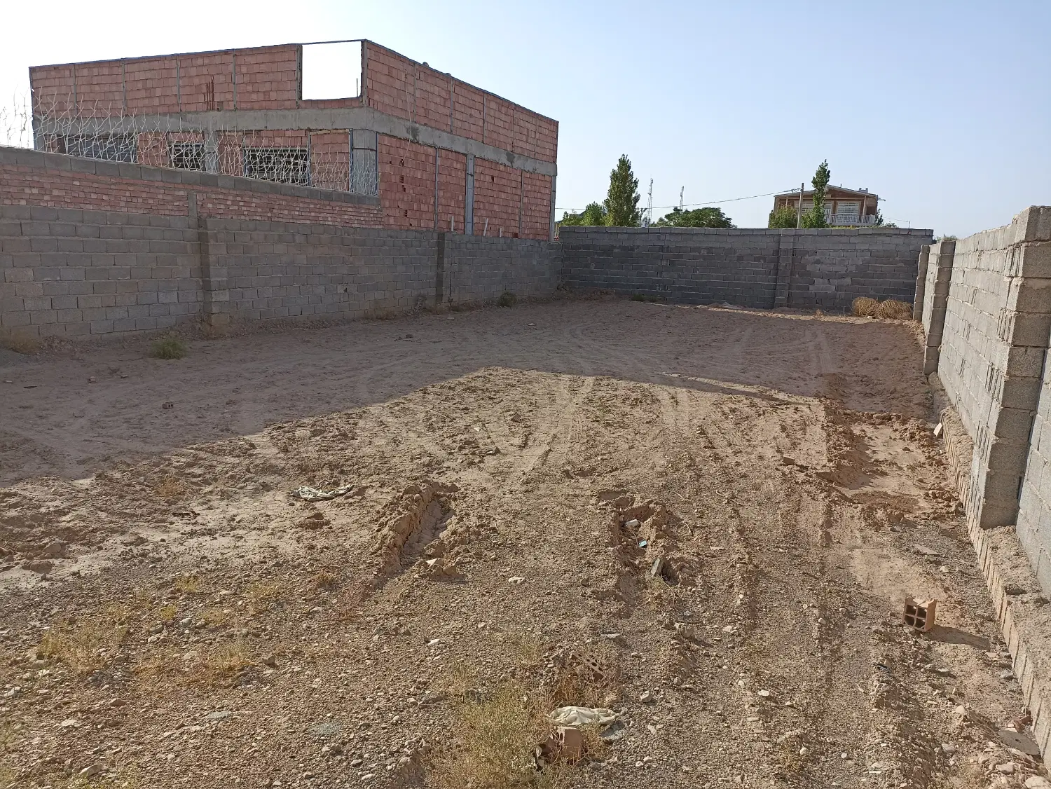 اجاره زمین محصور