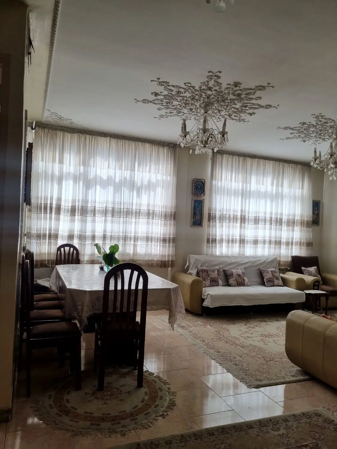 ۷۵ متری میدان گمرک