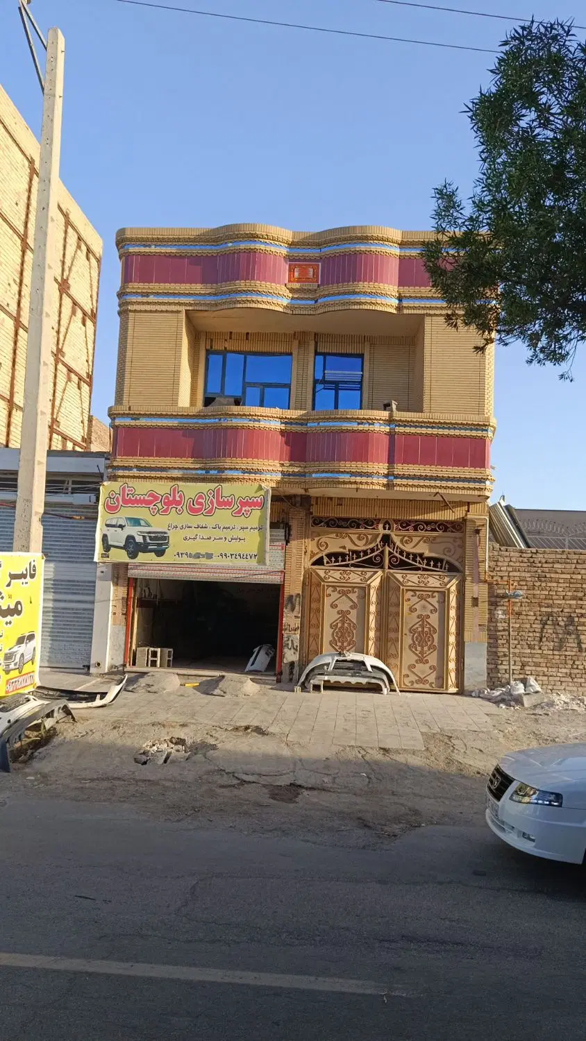 رهن و اجاره طبقه اول ۳ خواب ۱۳۰ متر