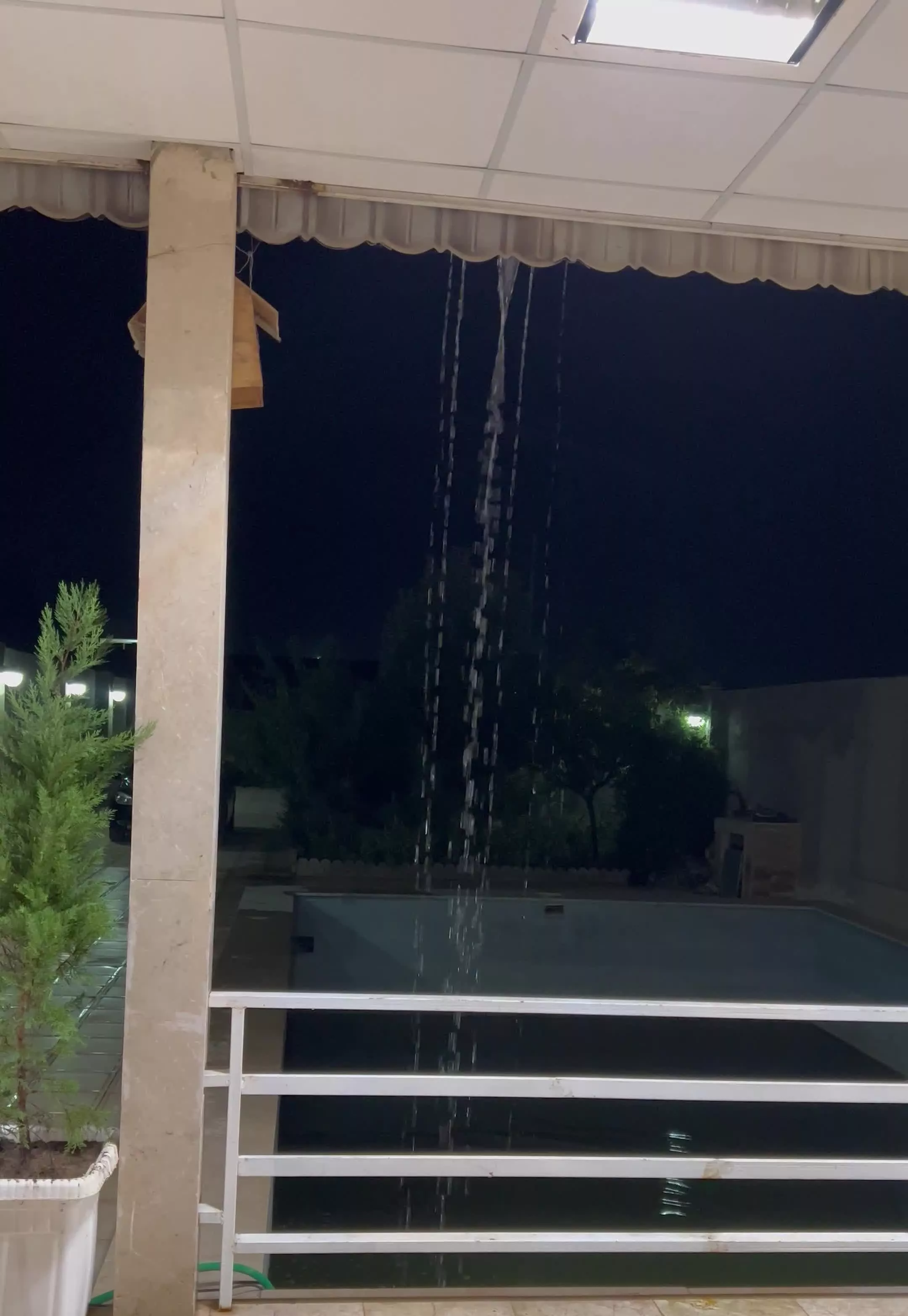 باغ ۵۰۰متری ۱۴۰متر بنا فول با لوازم