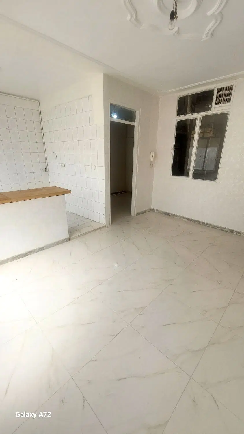 ۴۲مترحسام* ۲۰۰ رهن + ۱۳ اجاره