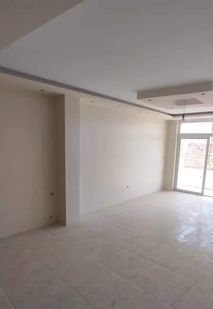 واحد ۱۱۰ متری   جنوبی