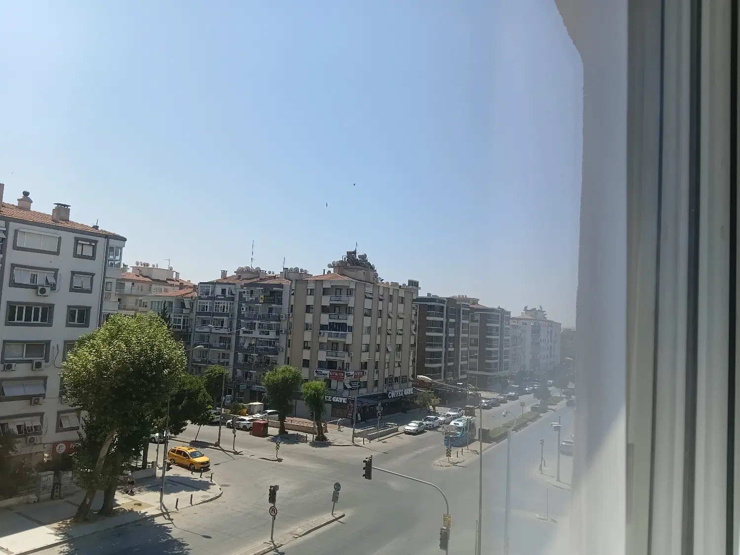 ۶۴ متری مجتمع خورشید مایل به معاوضه