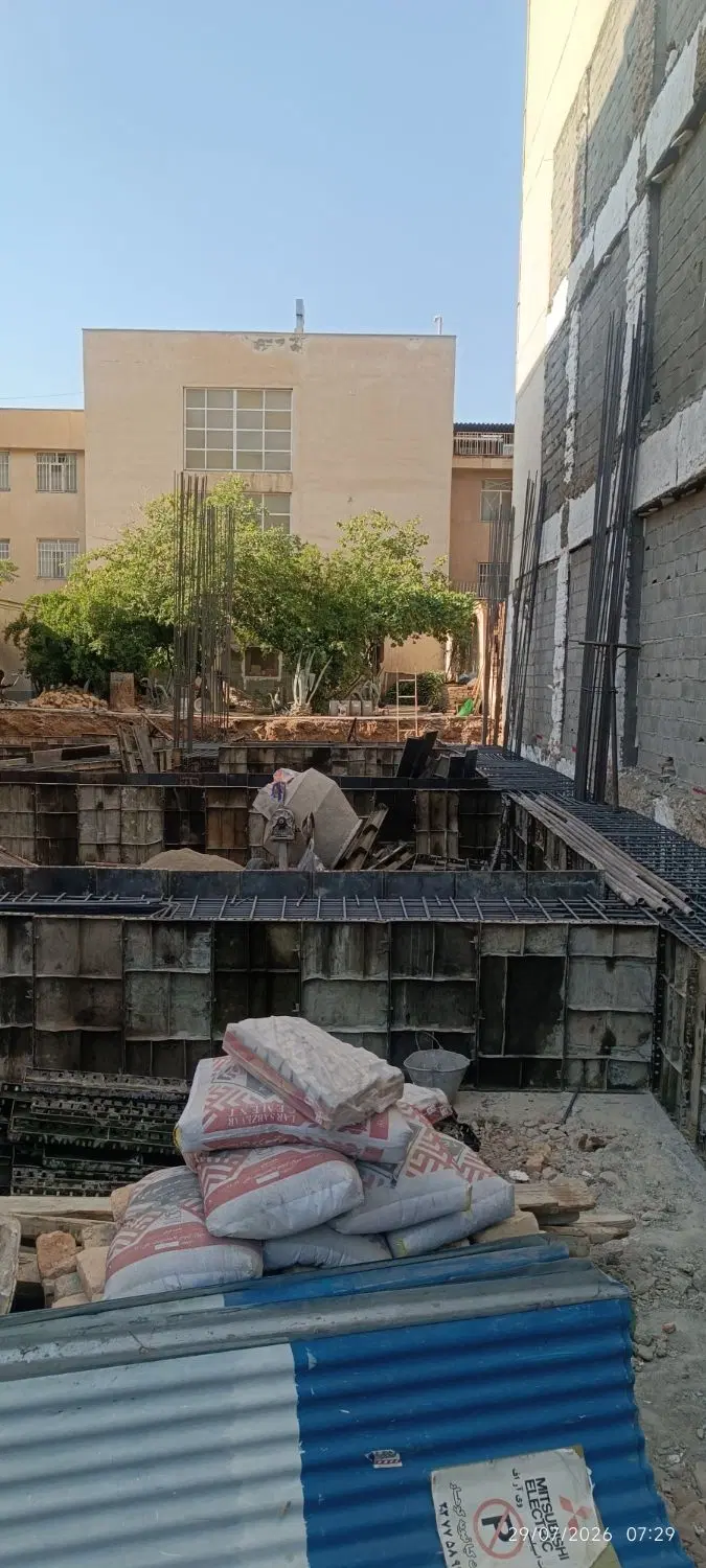 زمین شهری  با سند مسکونی