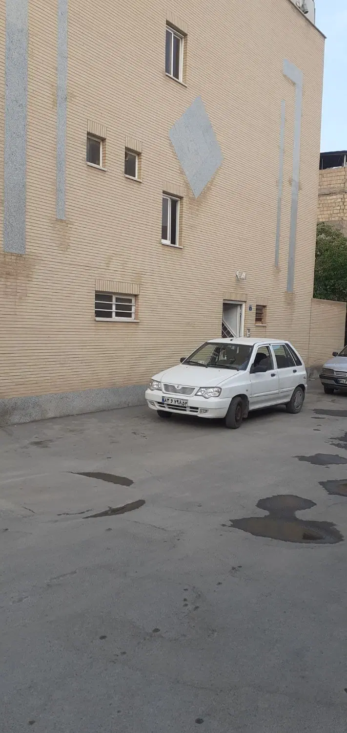 آپارتمان دوخواب. سه طرف نور. خ  امام خمینی