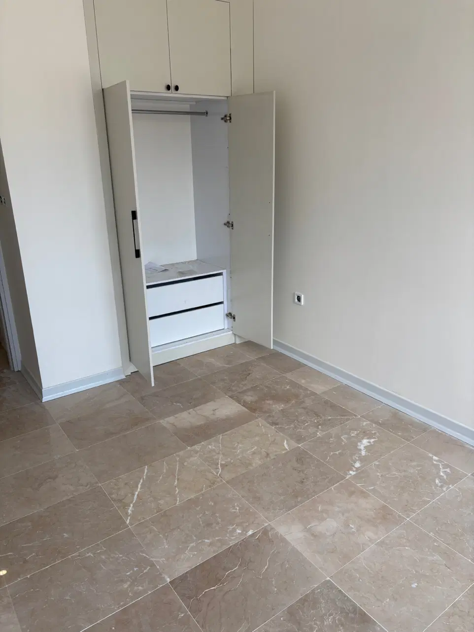 ۱۰۰متر تاپ لوکیشن نارمک