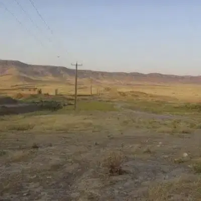 زمین فخراباد