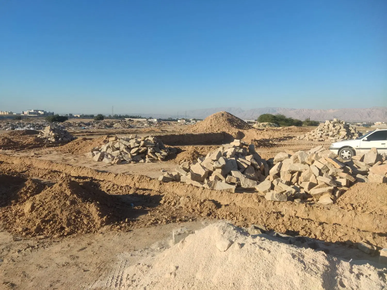 زمین مسکونی