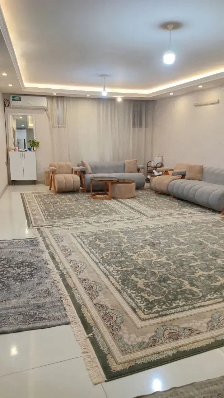 آپارتمان ۱۰۰ متری تمیز