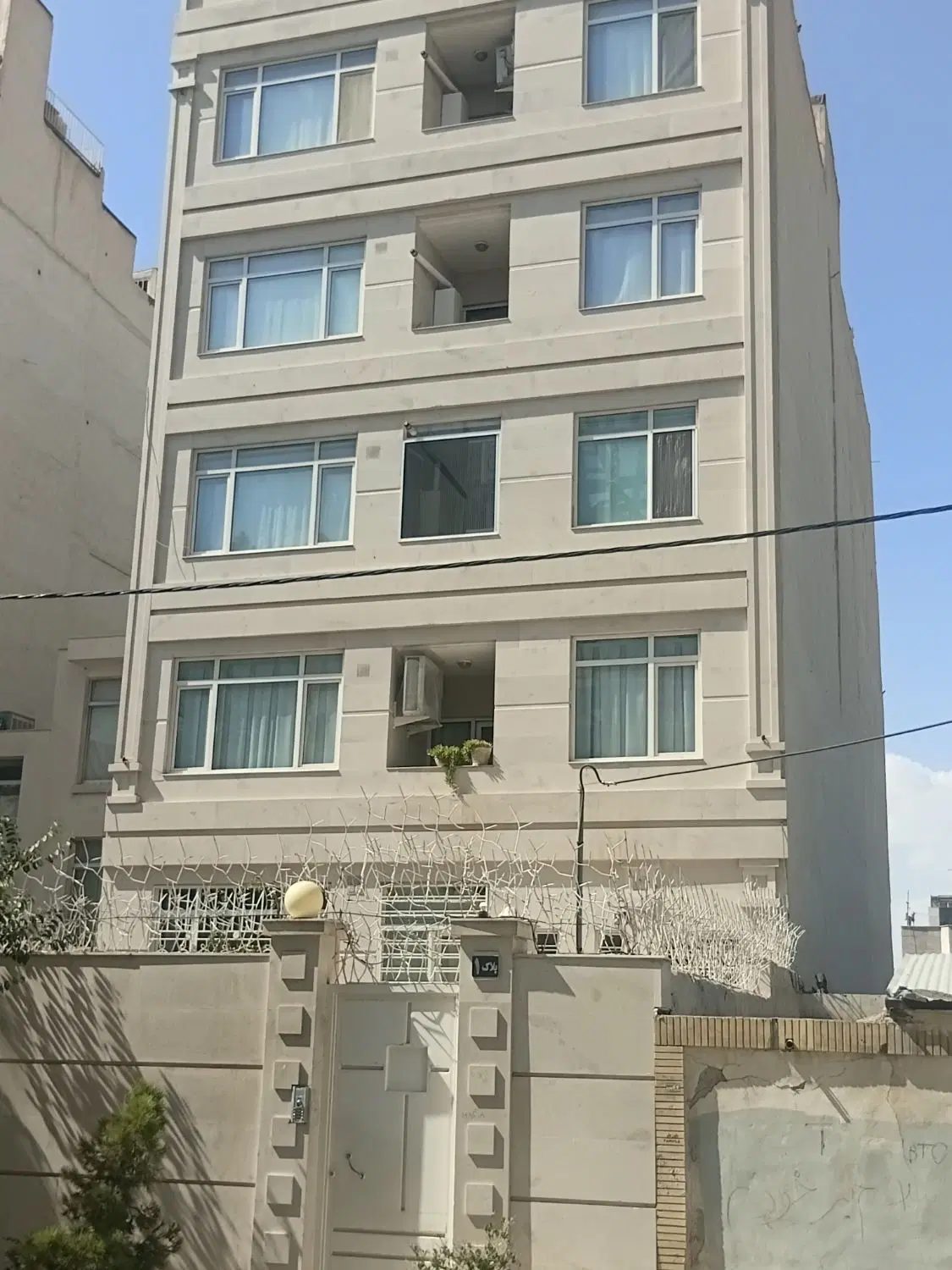 آپارتمان ۲خوابه ۱۲۰ متری