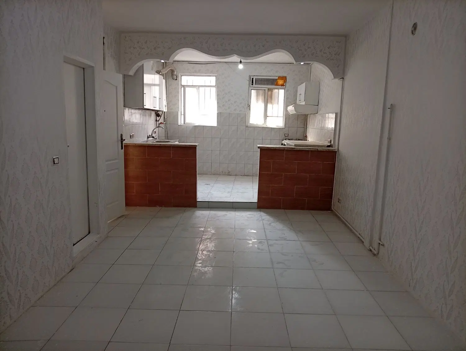 فروش خانه طبقه اول تک خواب سبزدشت