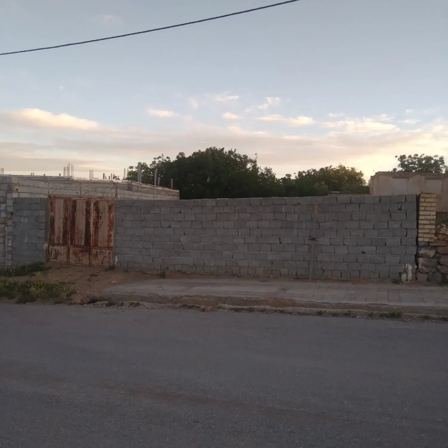 فروش ی‌ قطعه زمین مسکونی