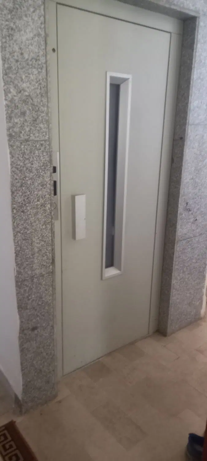 آپارتمان طبقه ۴ از ۴