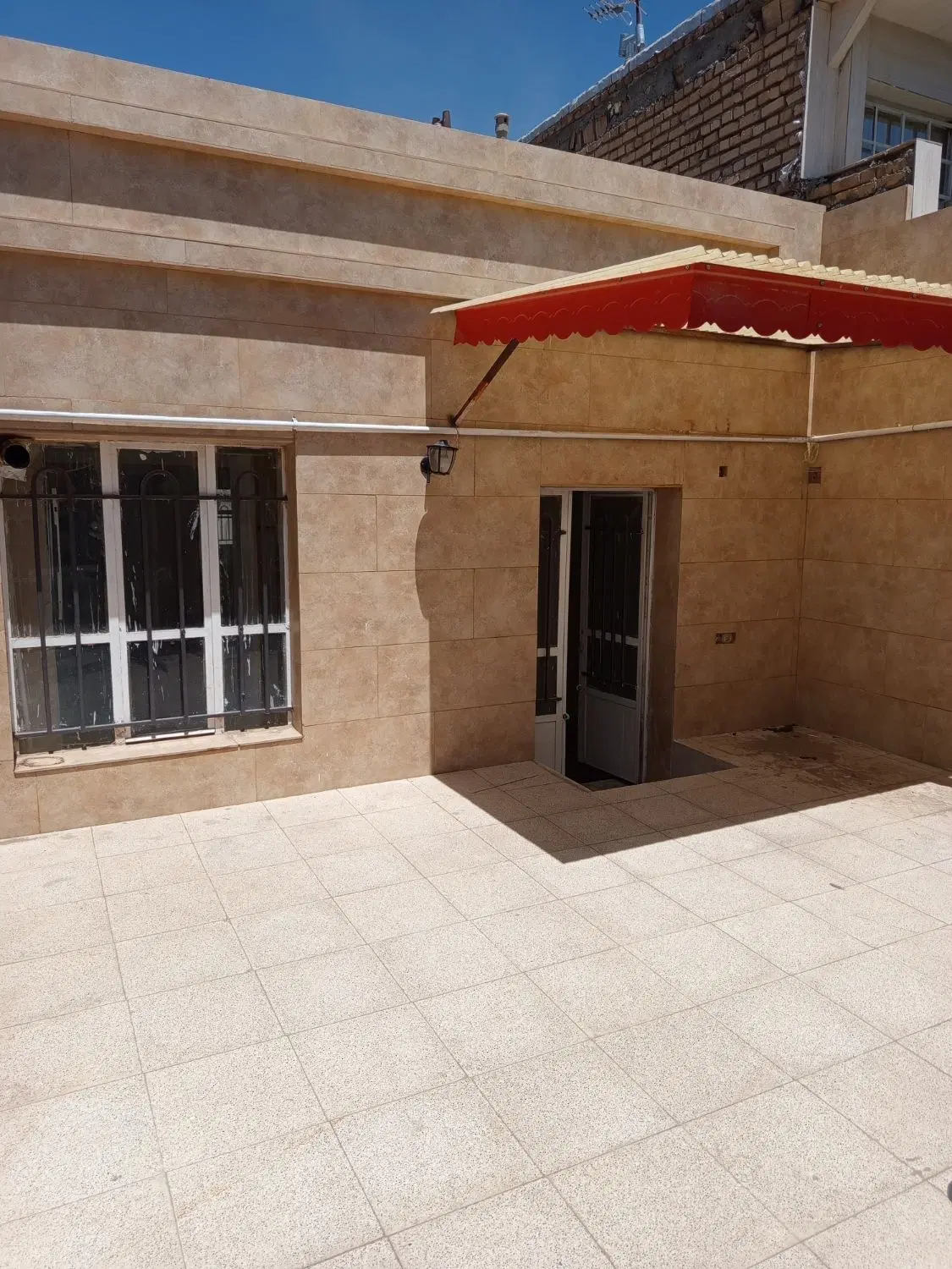 ویلایی تک خواب مستقل ماشین رو