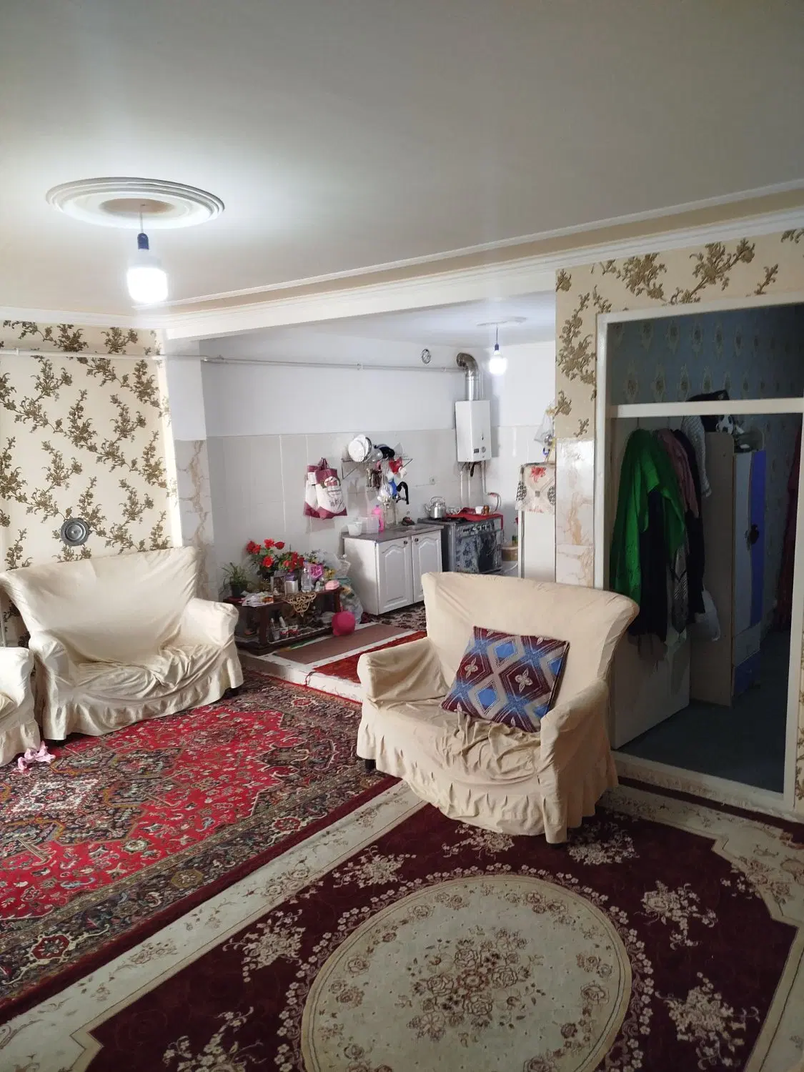 خانه فروشی آناخاتون
