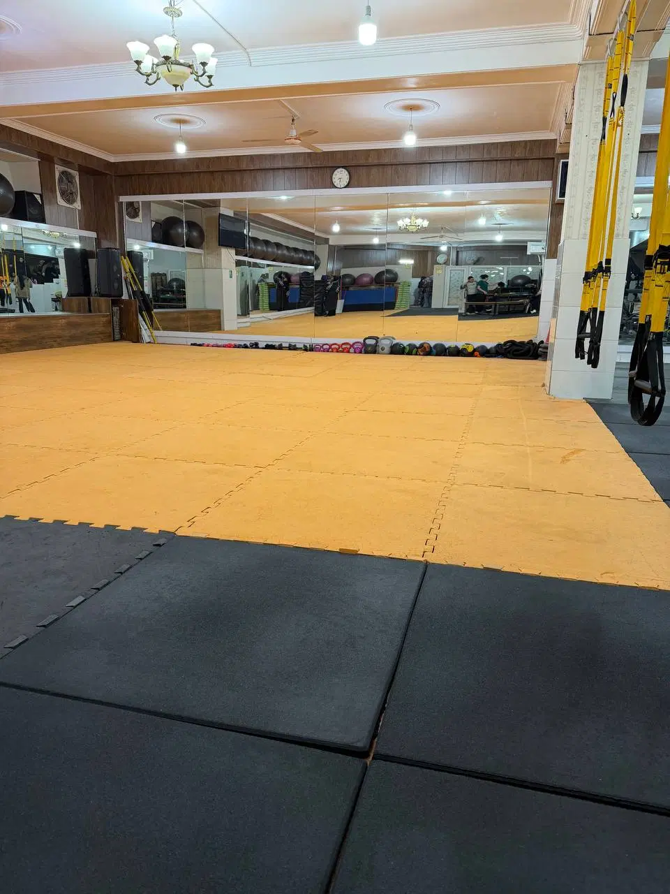 اجاره سالن و سانس ورزشی