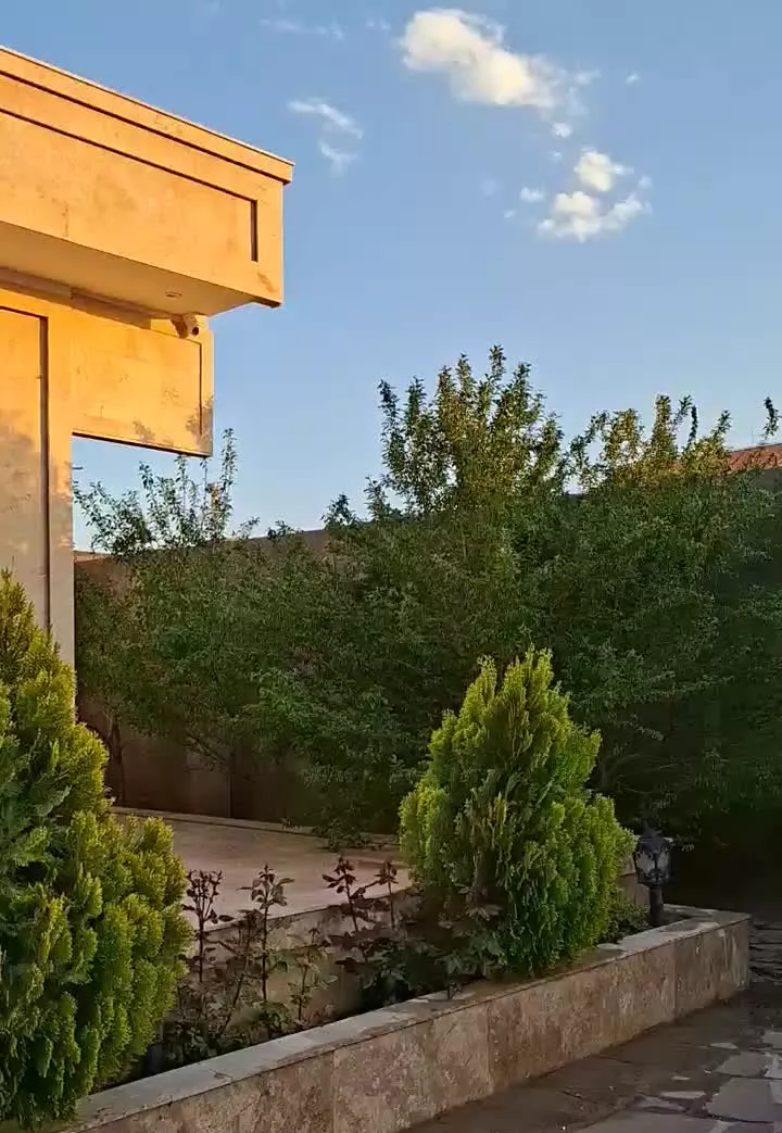 فروش باغ ویلا ۱۴۰ متری ۲ خوابه  به قیمت کارشناسی