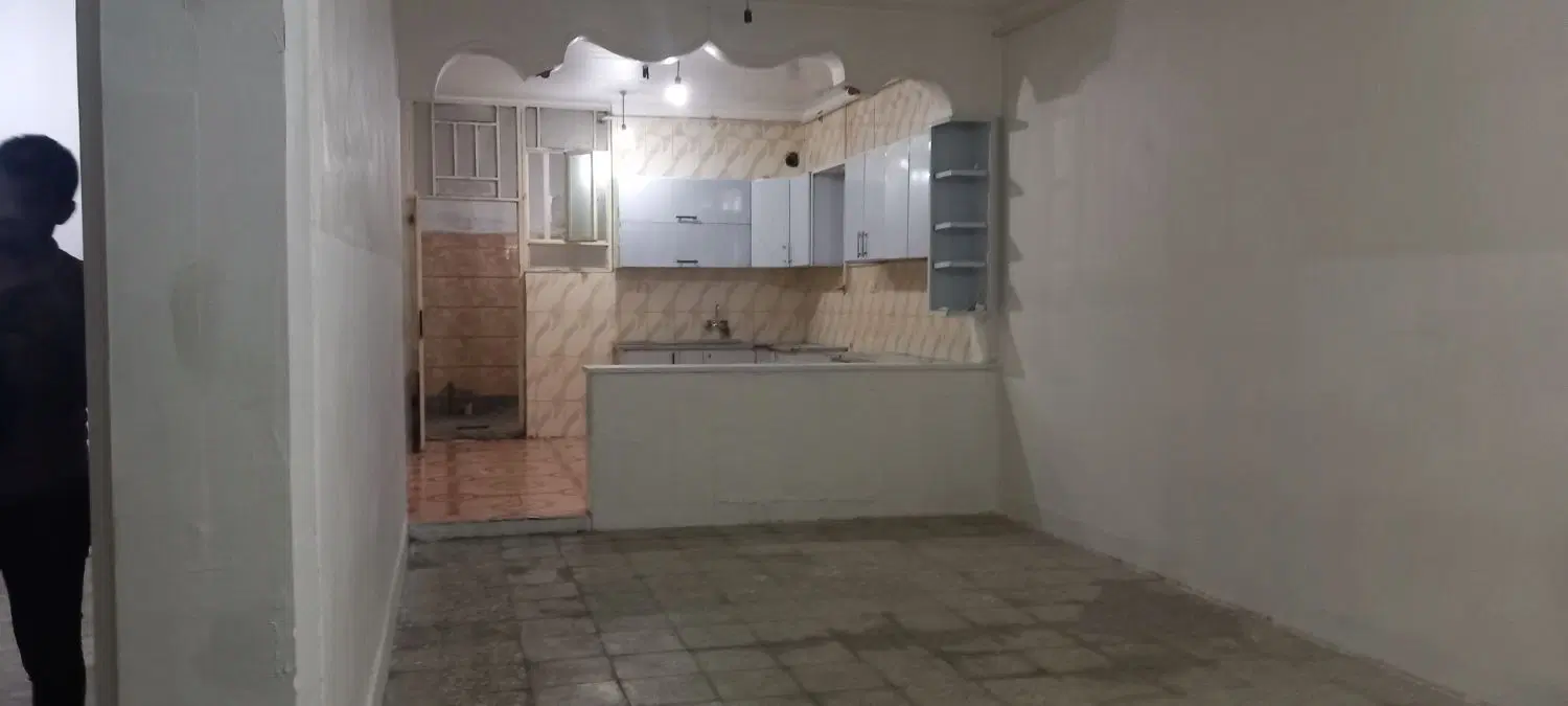 رهن واجاره منزل مسکونی بزرگ دوخوابه شیک  ویللایی