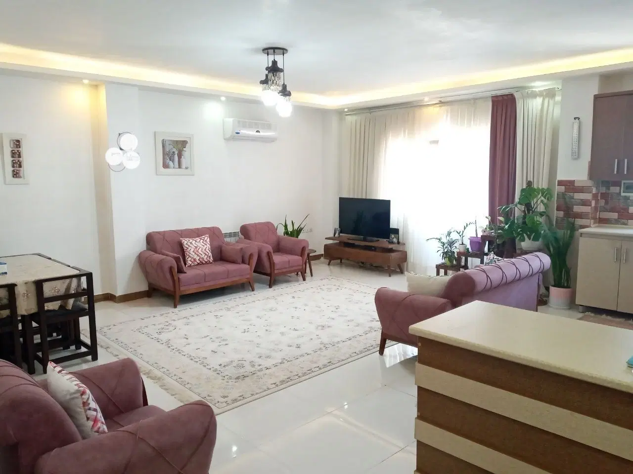 آپارتمان در یخسازی ۹۰ متری