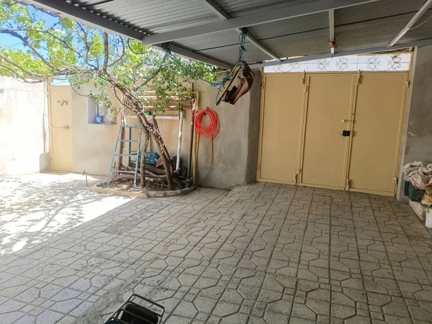 خانه اجاره ای بادامستان