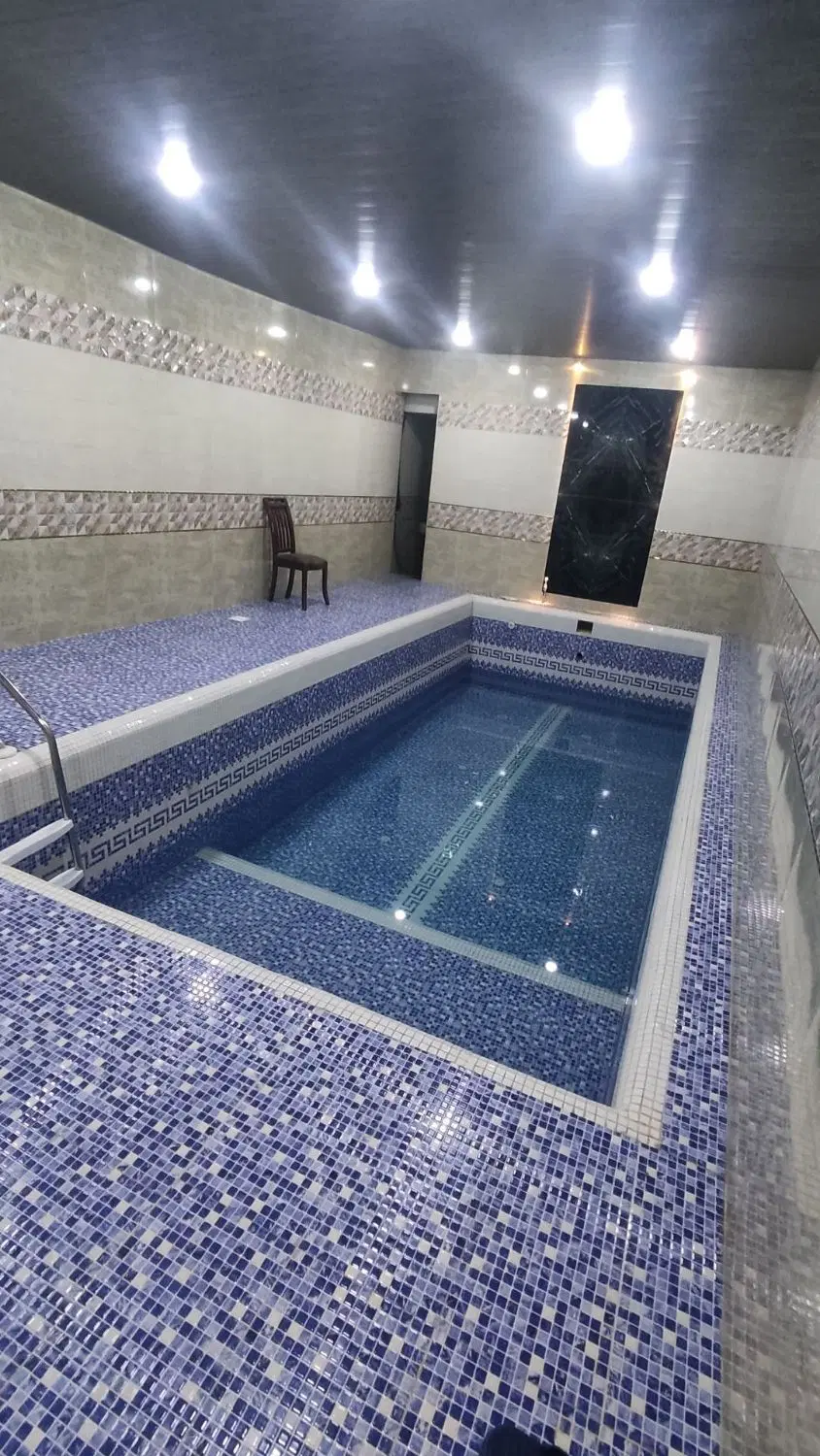 باغ ویلا ۱۲۰۰ متری  فروشی استخر داخل شاهنامه ۳۶
