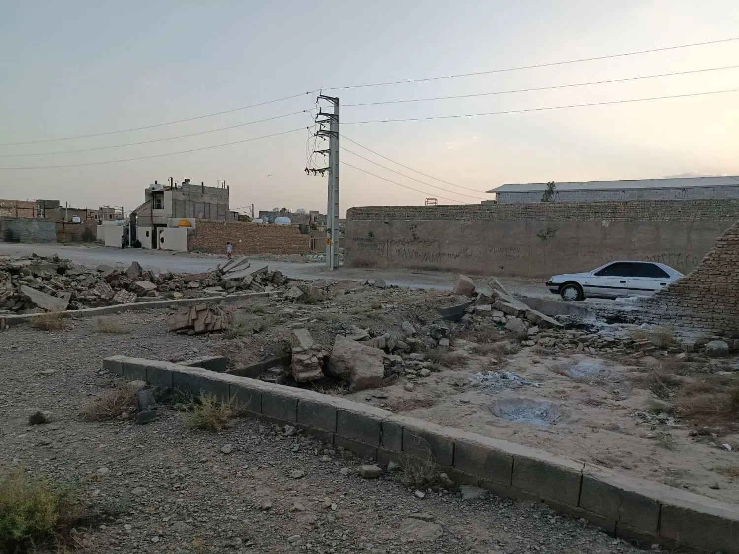 600 متر زمین فروشی مناسب ساخت سوله