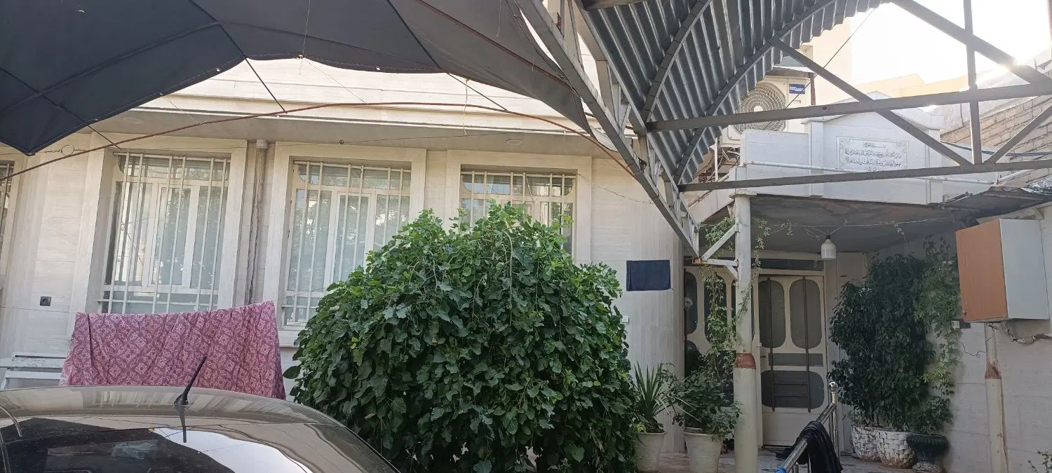 فروش یک باب منزل مسکونی