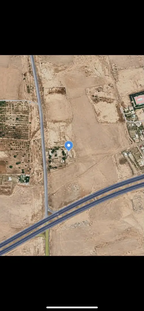 زمین باغی