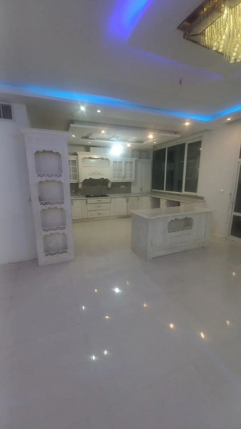 آپارتمان رهن واجاره ۱۳۰متری ،۲خوابه ،شریعتی ۶۰