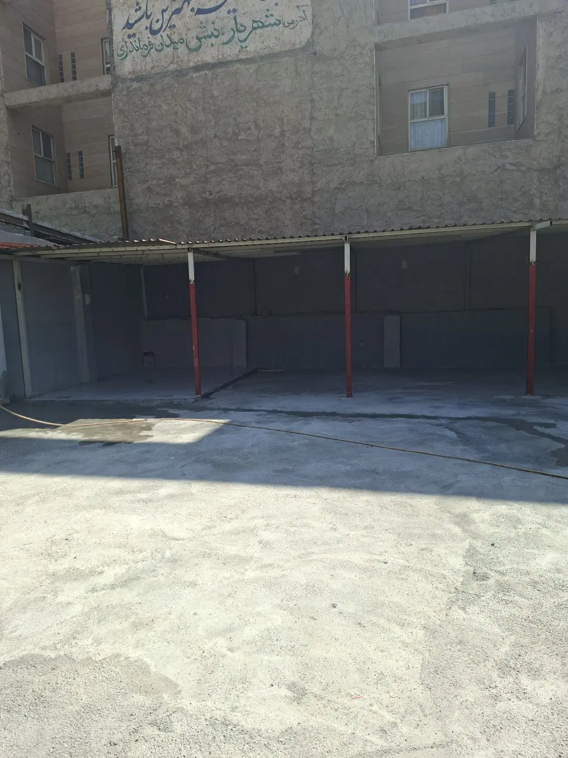 اجاره ۴۰۰ متر نمایشگاه اتومبیل