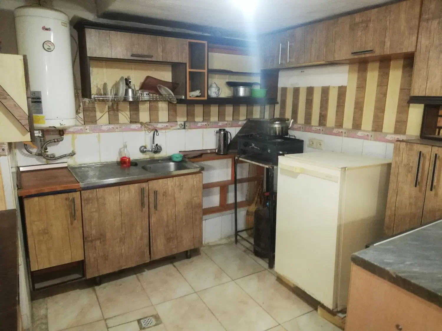 فروش یا رهن کامل سوئیت تجاری مسکونی کیان آباد