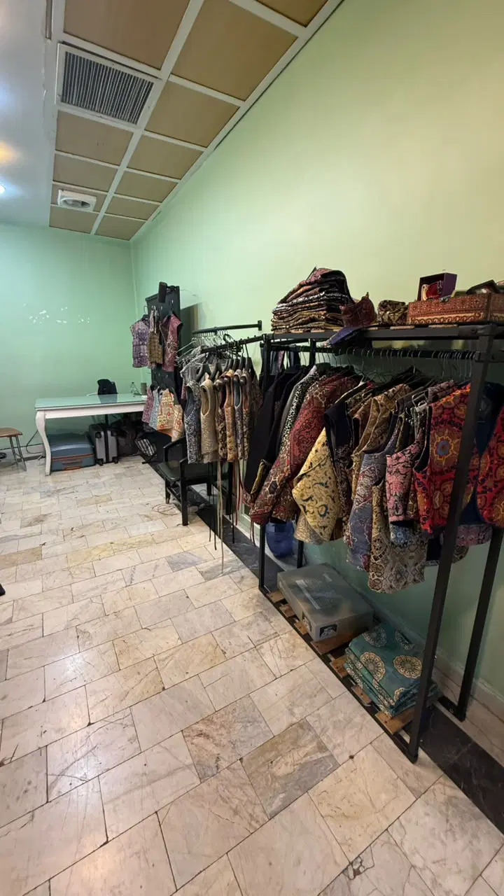 مغازه 22 متر  پاساژ سنتی ستارخان
