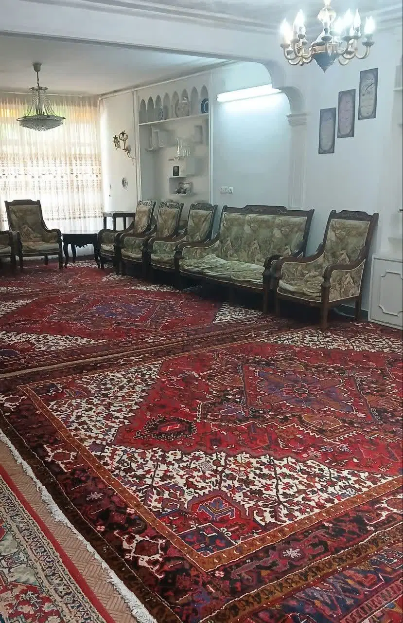 حیاط ویلایی در خیابان آزادی ابوریحان
