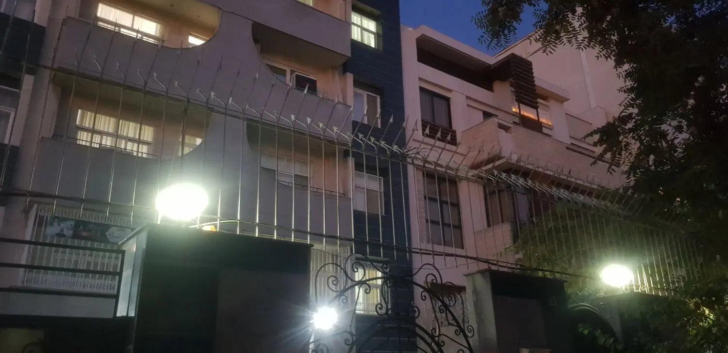 ۷۵متراسانسورپارکنیگ واقع در حاشیه بلوار رضوی