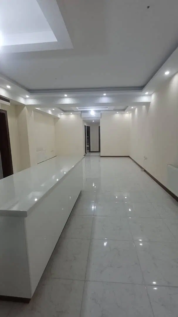۱۰۰متر ط چهارم رو ب نما با پارکینگ و اسانسور تخلیه
