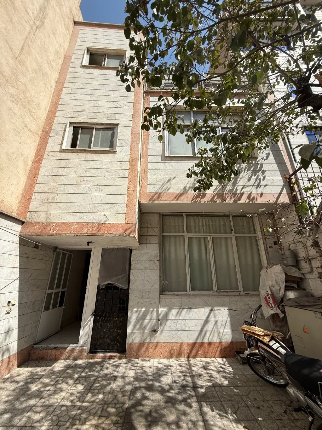 ملک ۱۲۵ متری کوچه چهارم غربی شمیران نو