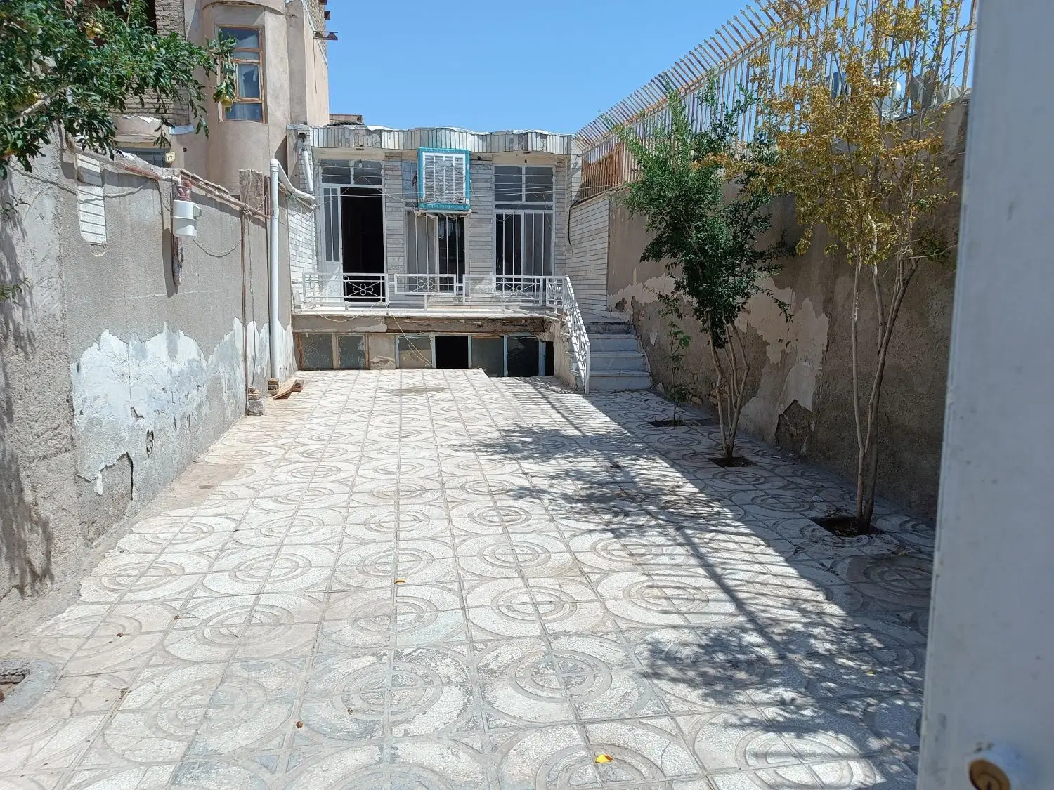 خانه اجاره ای دربست در چهارراه فرودگاه بهشتی 15