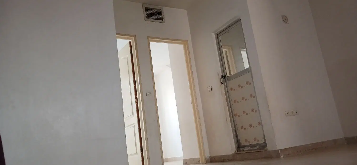 آپارتمان ۷۰ متری تمیز