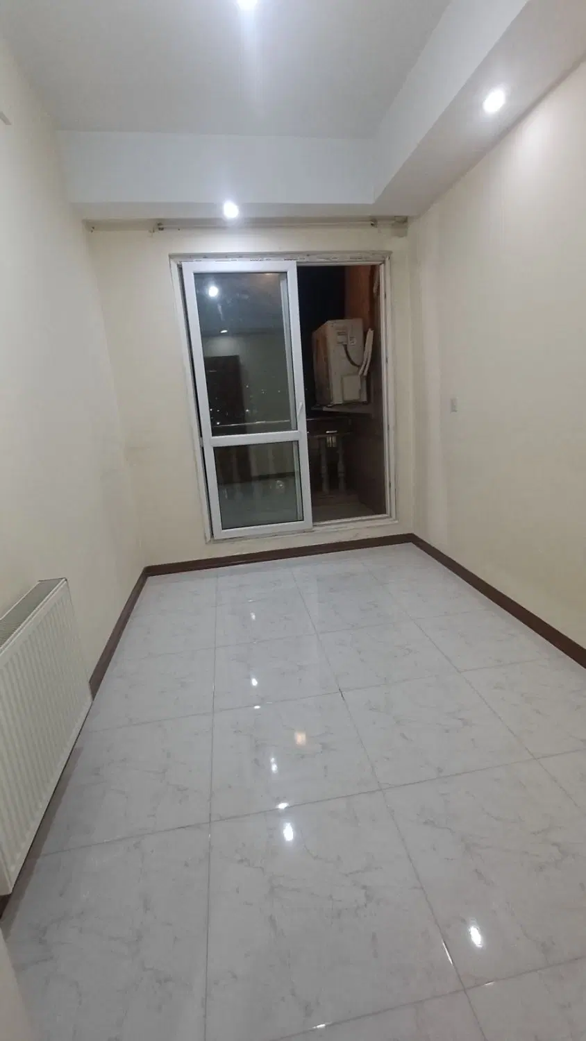 ۱۰۰ متر نوساز با آسانسور و پارکینگ
