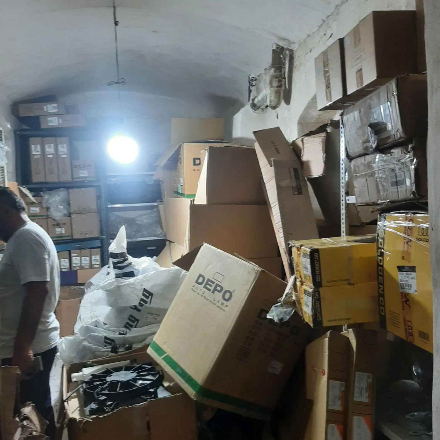 فروش ۲۰ متر انبار قلب چراغ برق (کلیدی)