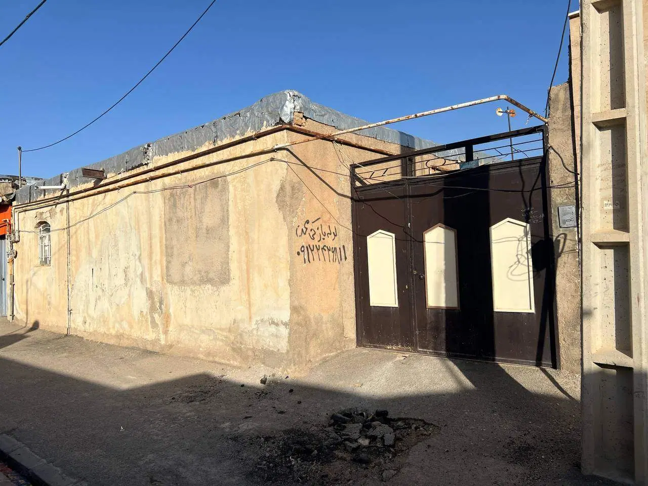 دوباب منزل مسکونی واقع در قلعه حسینیه