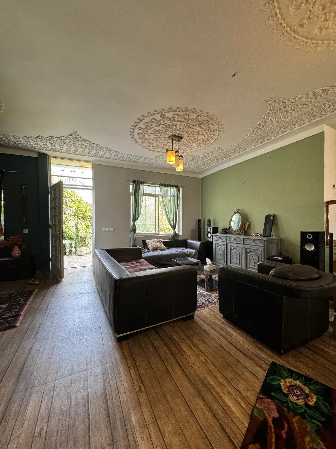 عمارت نگاه با جکوزی ۴ نفره