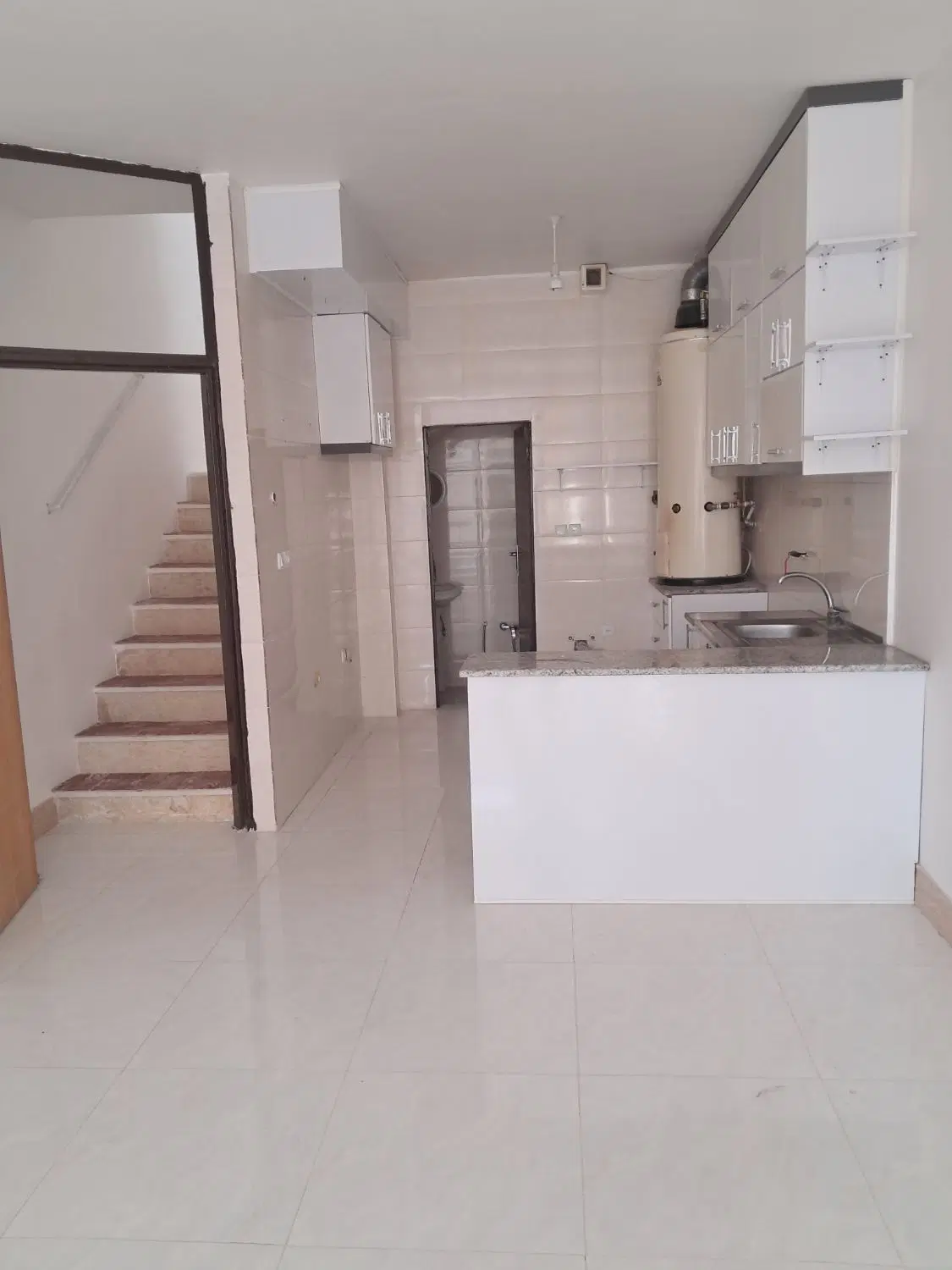 اجاره ویلایی دربست دربه حیاط