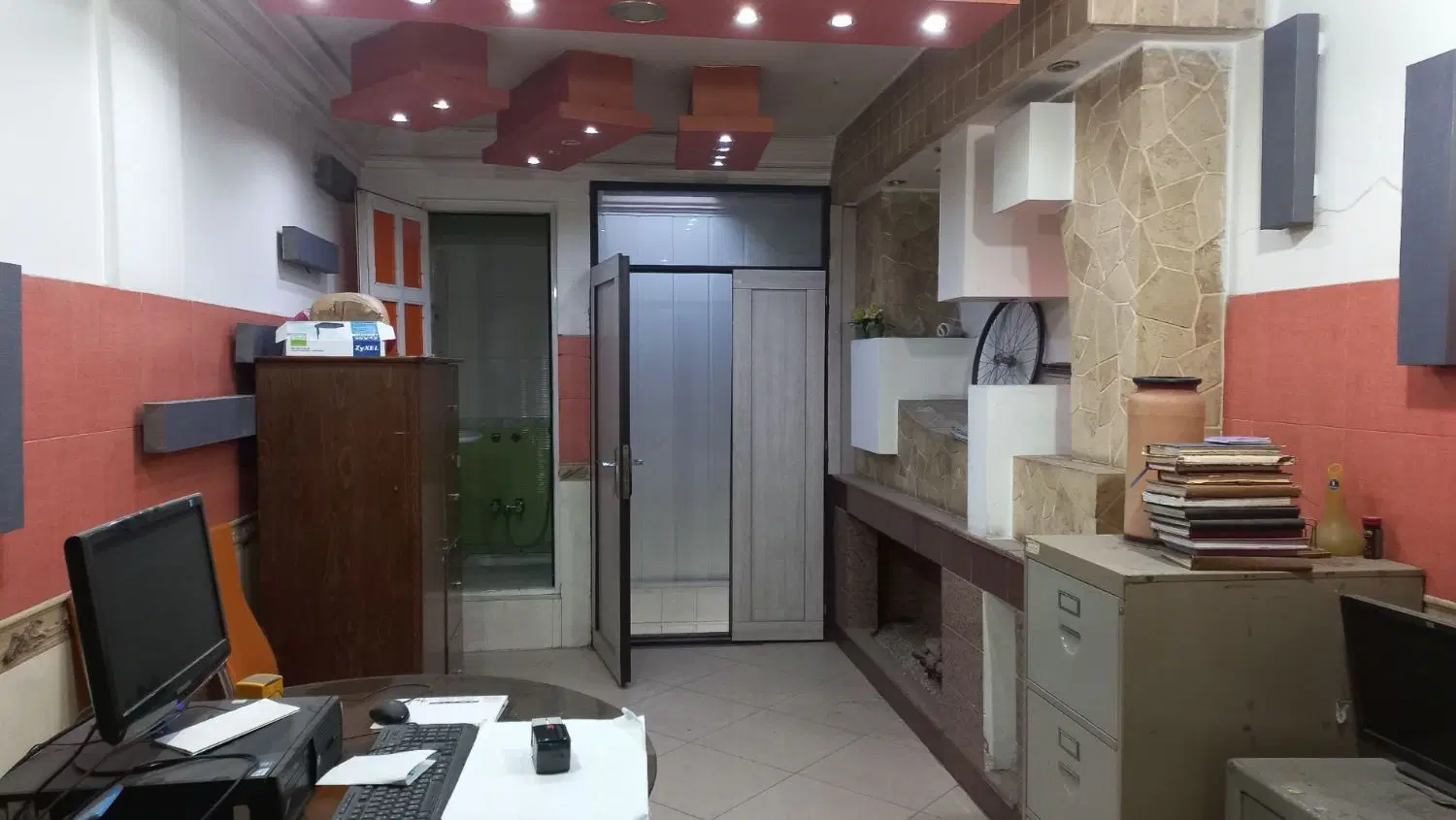 مغازه تجاری