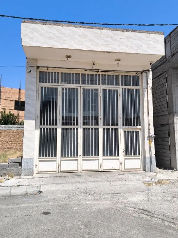 ملک تجاری با امکانات کامل دارای سردخانه زیر صفر