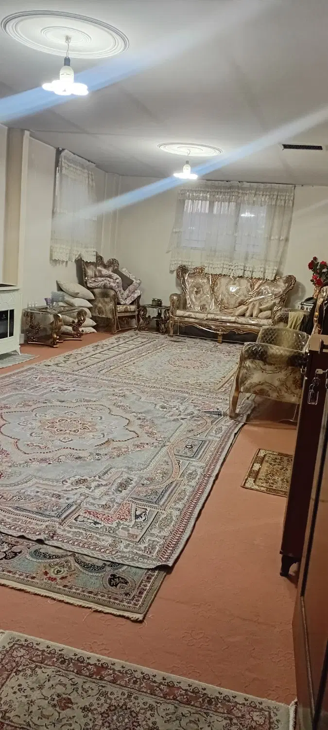 خانه ویلایی ۳ طبقه یکجا