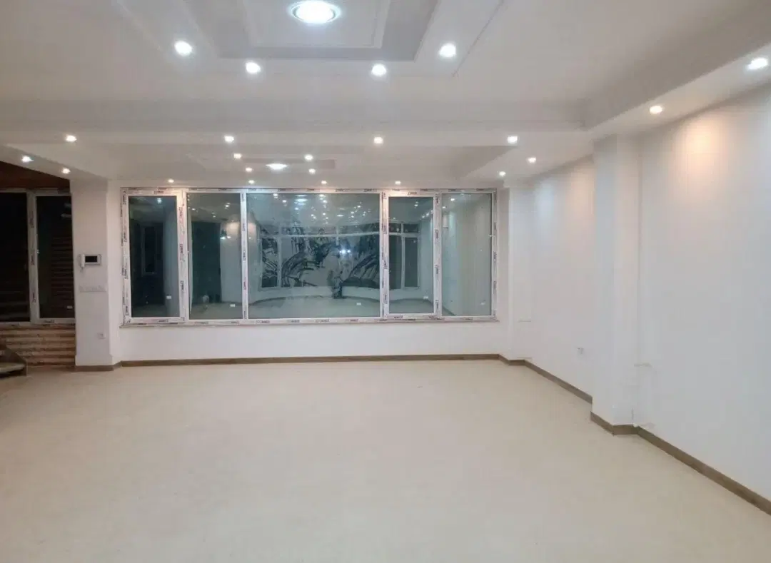 فروش ویلای تریپلکس نوساز _ کردان