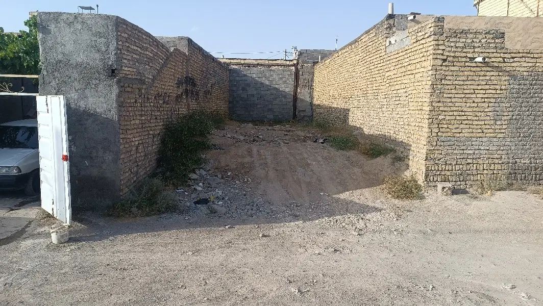 زمین 75 متری